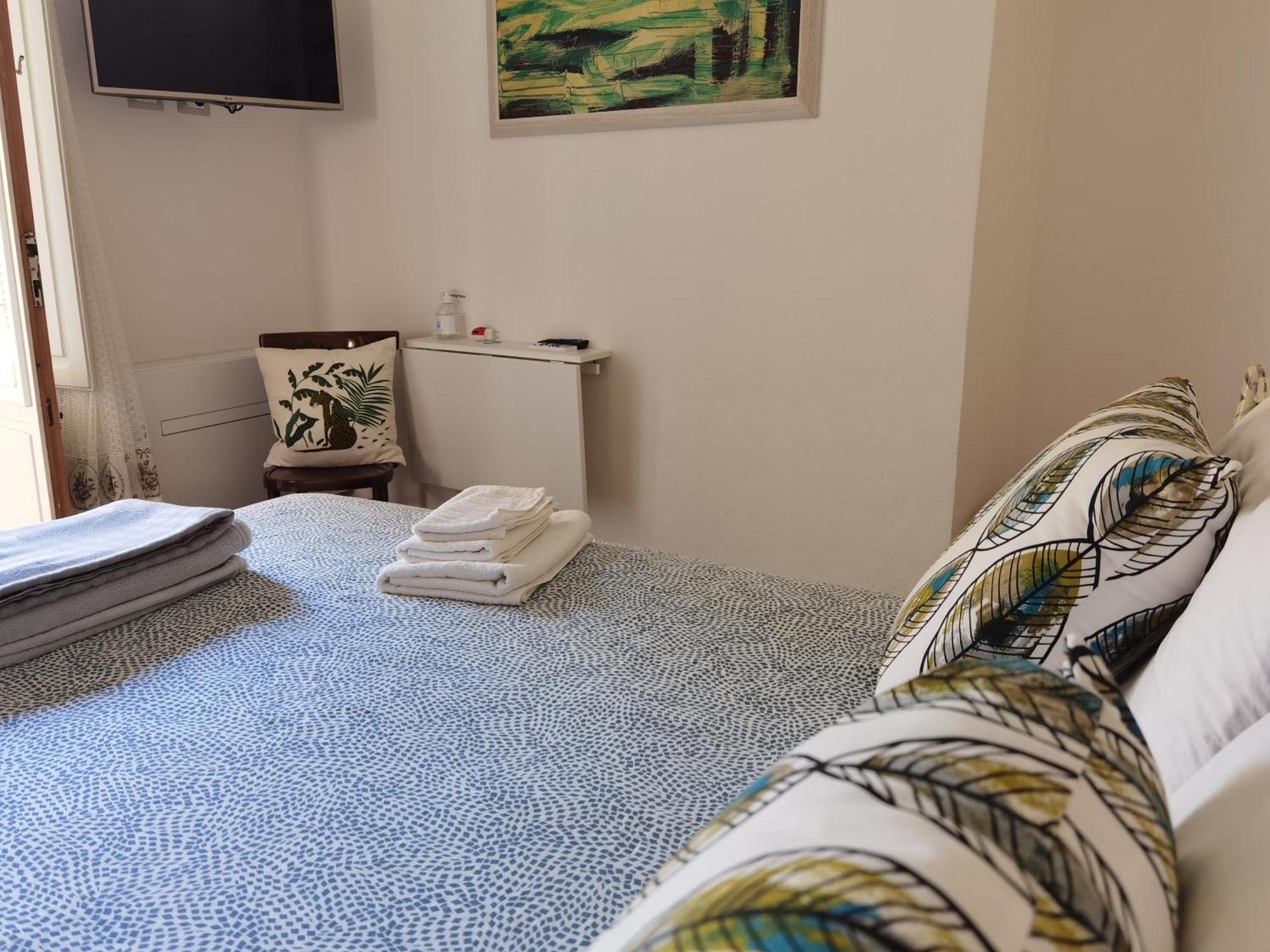 Il Giardino Di Tatiana Rooms & Breakfast La Maddalena  Pokoj fotografie